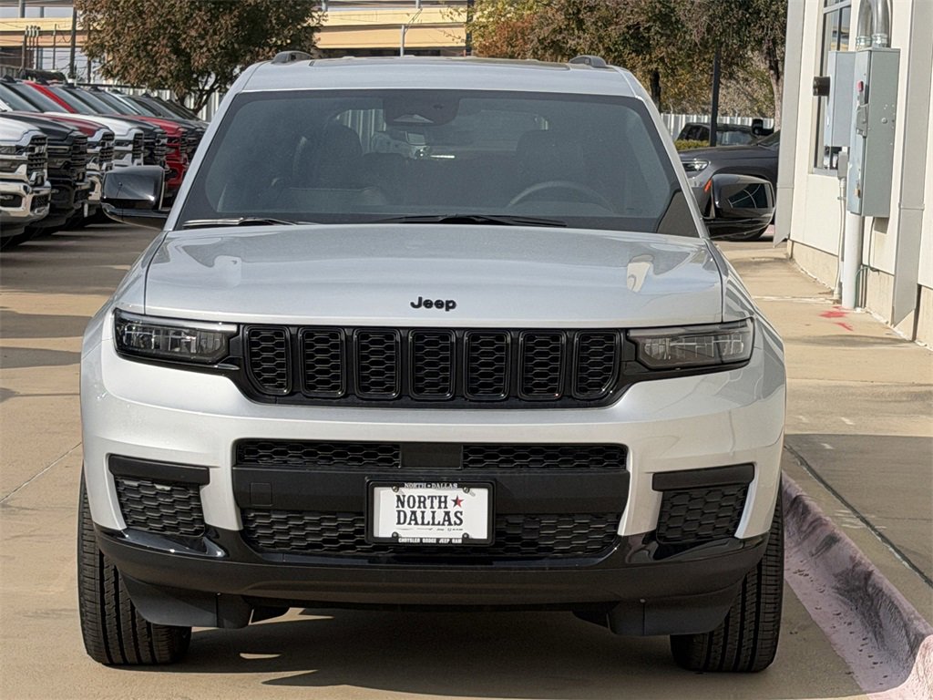 New 2025 Jeep Grand Cherokee L Altitude image 3