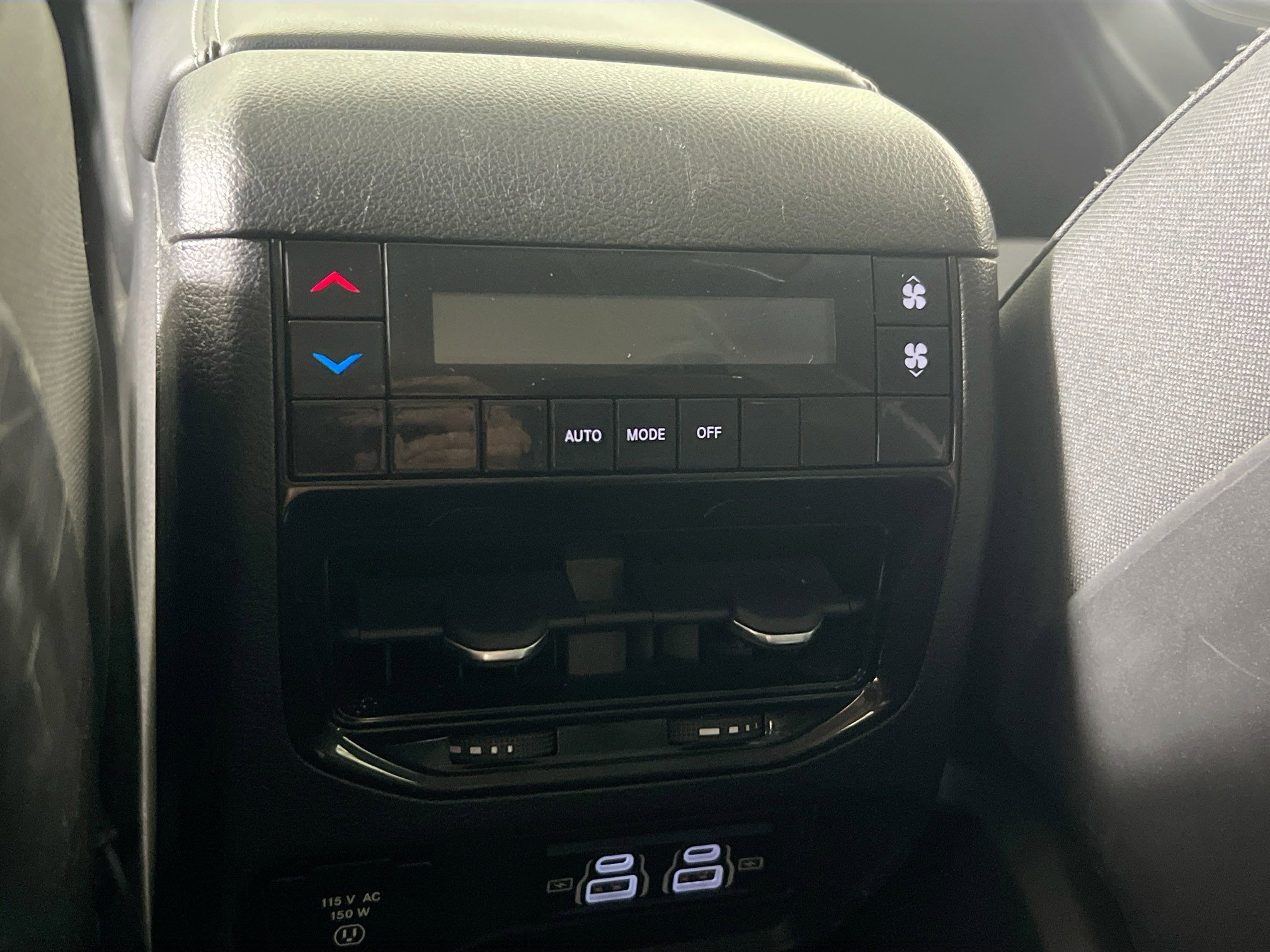 Used 2023 Jeep Grand Cherokee L Laredo w/ Luxury Tech Group I AWD/4WD image 25