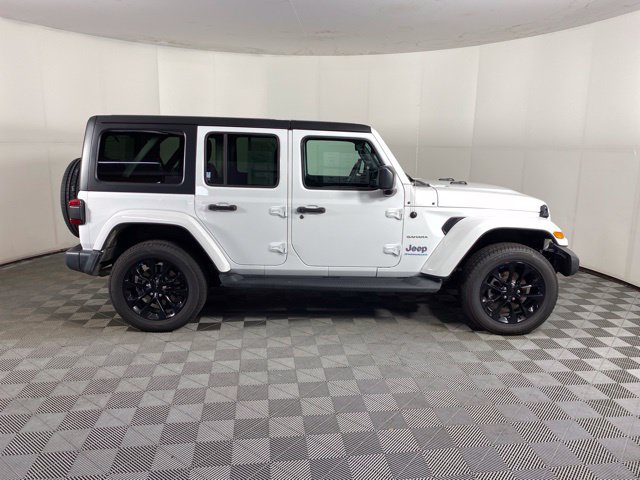 Used 2023 Jeep Wrangler Unlimited Sahara AWD/4WD image 5