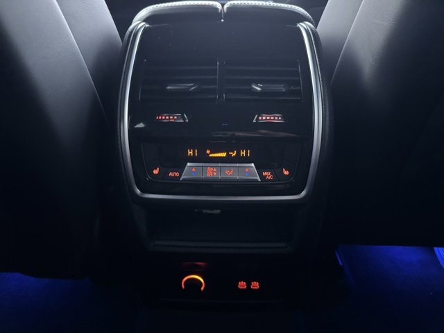 Used 2024 BMW X7 M60i w/ Executive Package image 25