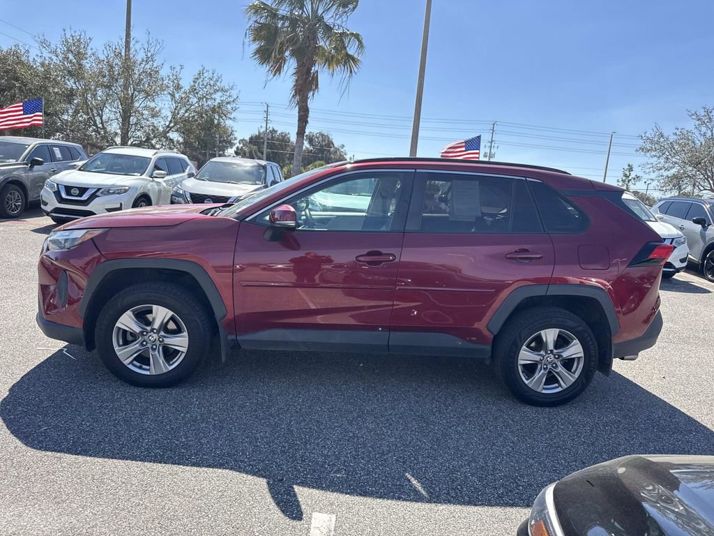 Used 2022 Toyota RAV4 XLE image 7