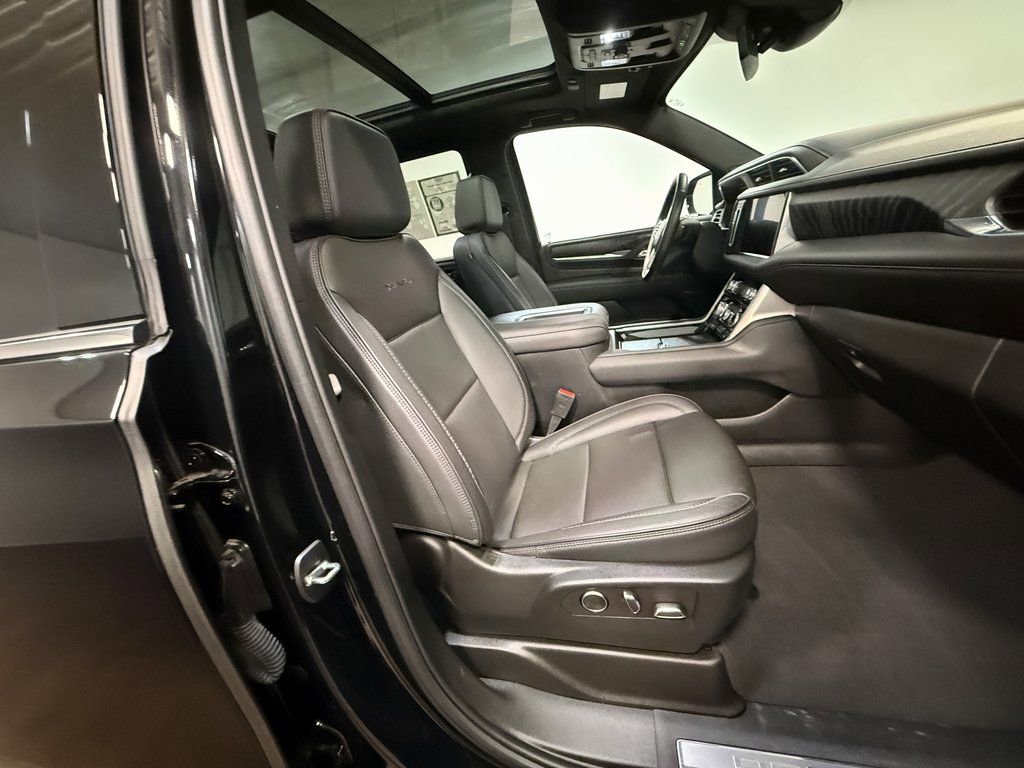 Used 2024 GMC Yukon Denali image 13