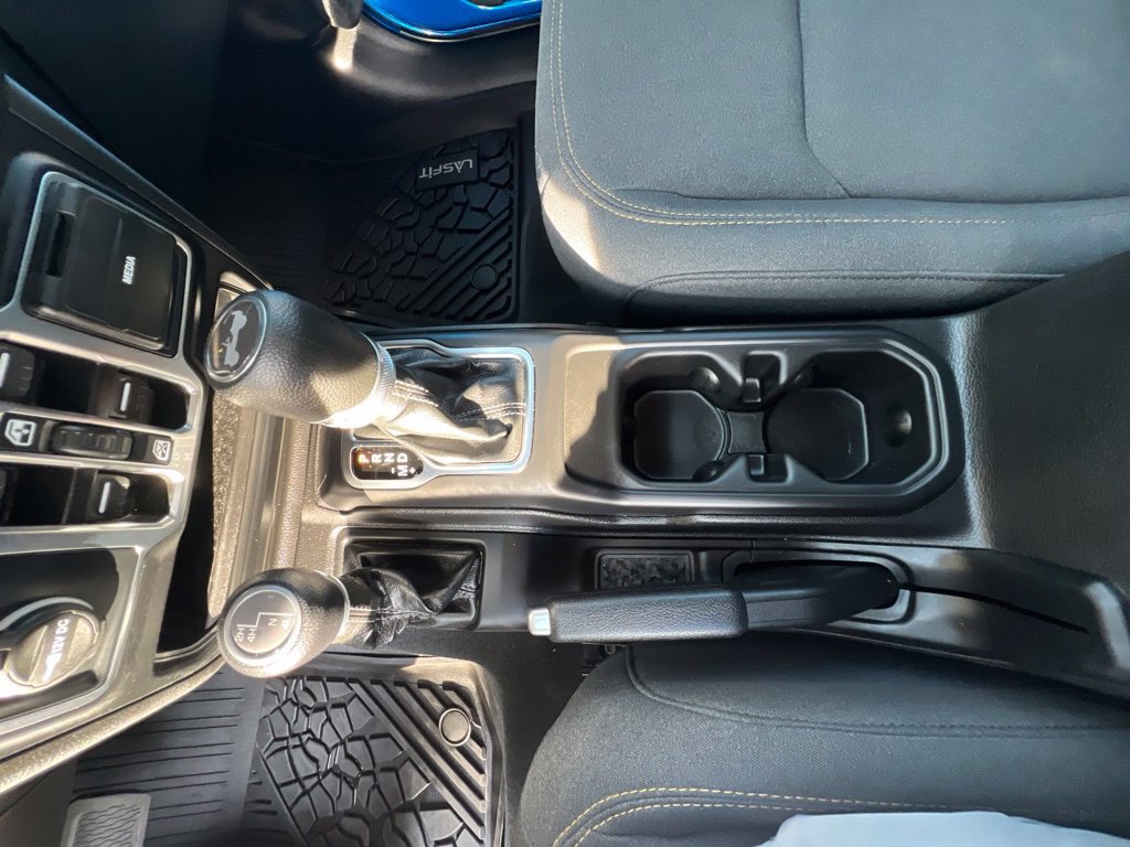 Used 2024 Jeep Wrangler Unlimited Sport AWD/4WD image 29