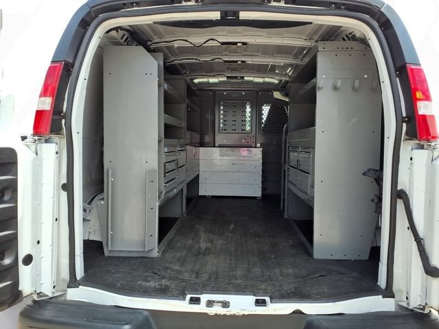 Used 2019 Chevrolet Express 3500 w/ Driver Convenience Package RWD image 20