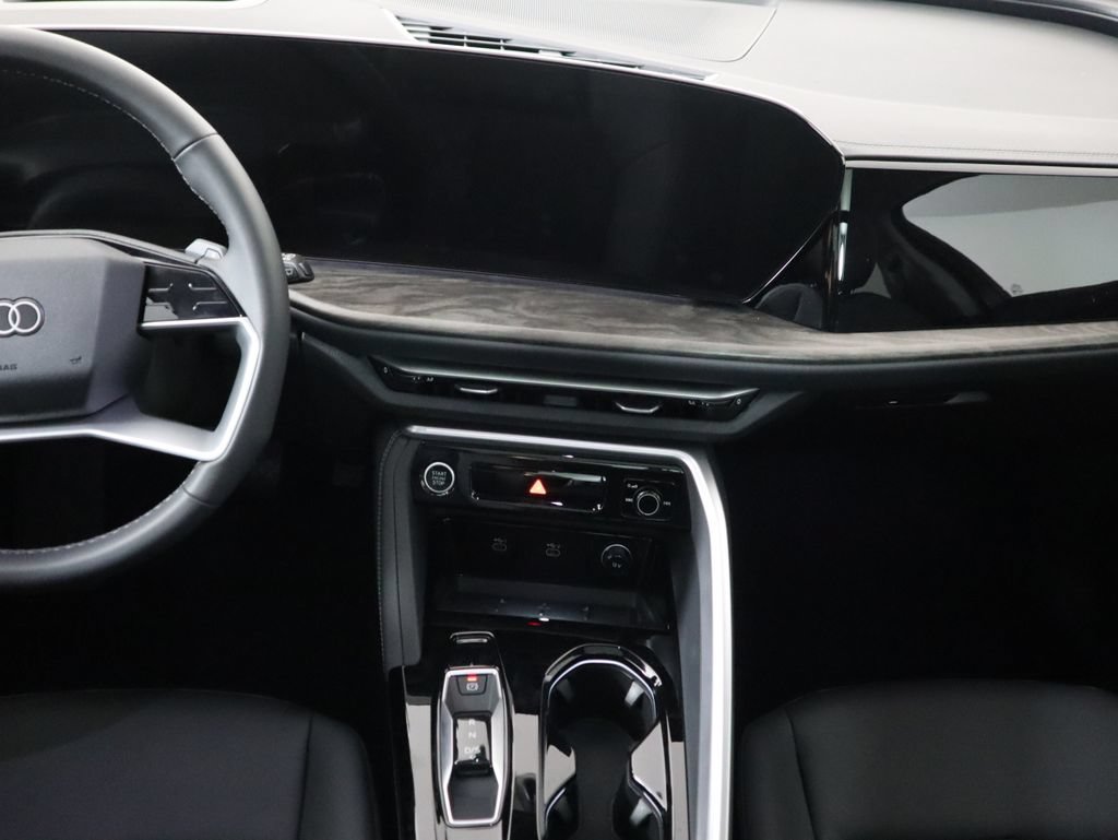 Used 2025 Audi Q5 Premium w/ Premium Plus AWD/4WD image 15