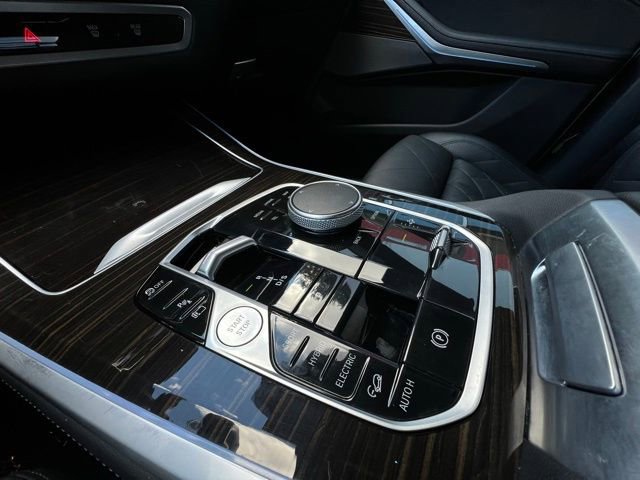 Used 2024 BMW X5 xDrive50e image 10