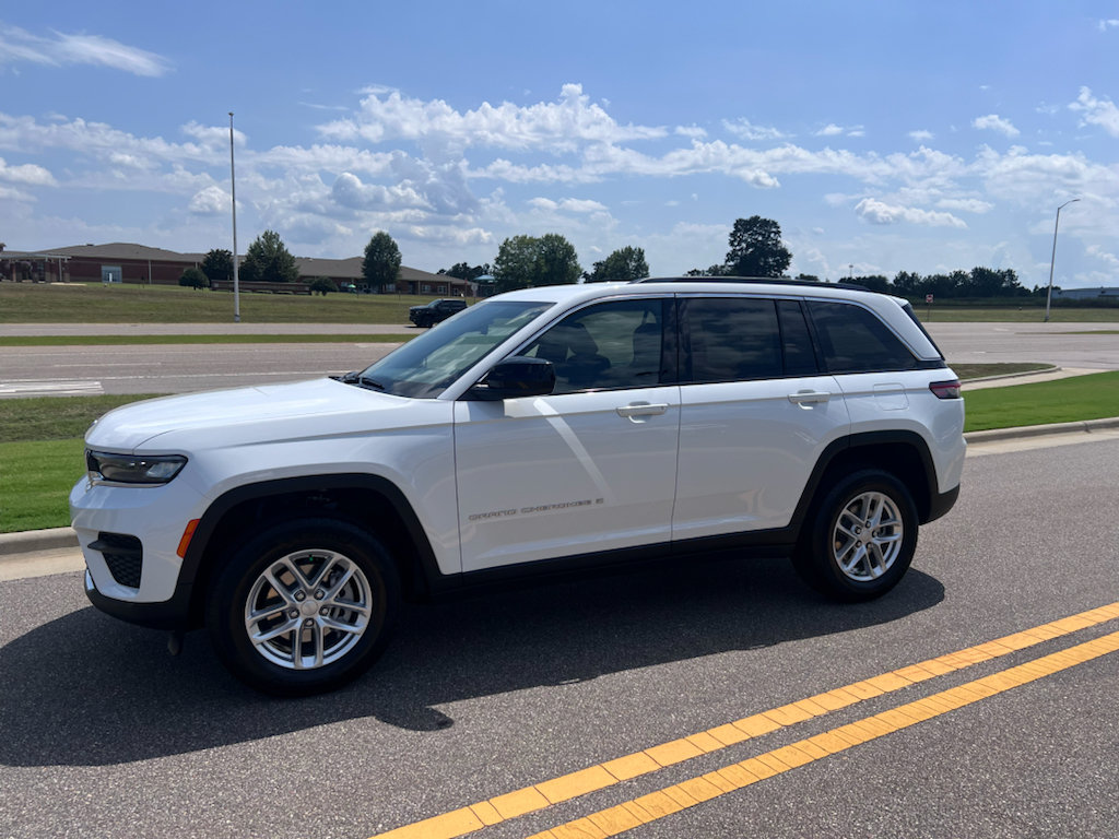 New 2026 Jeep Grand Cherokee 2WD image 8