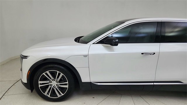 Used 2024 Cadillac Lyriq Luxury image 4