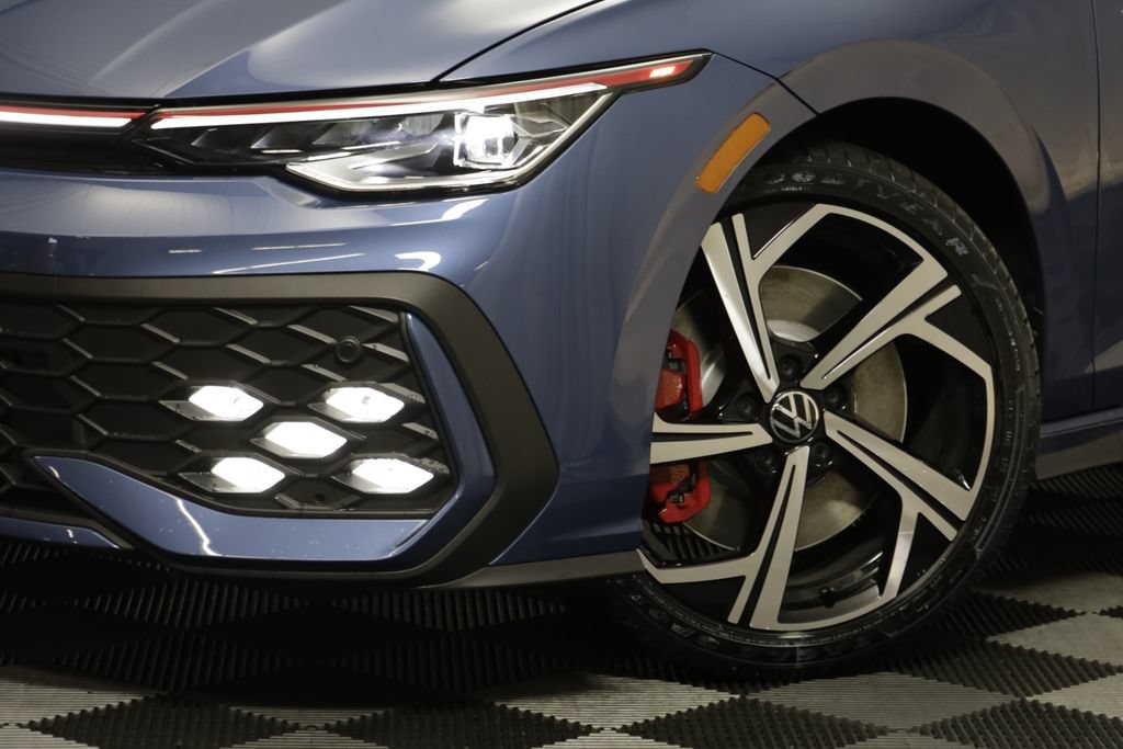 New 2026 Volkswagen GTI SE FWD image 4