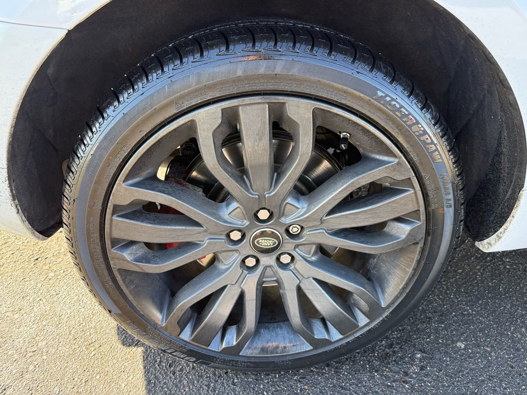 Used 2017 Land Rover Range Rover Sport HSE Dynamic image 14