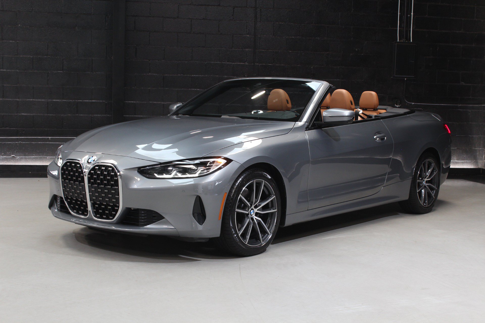 Used 2023 BMW 430i xDrive Convertible w/ Premium Package AWD/4WD image 4