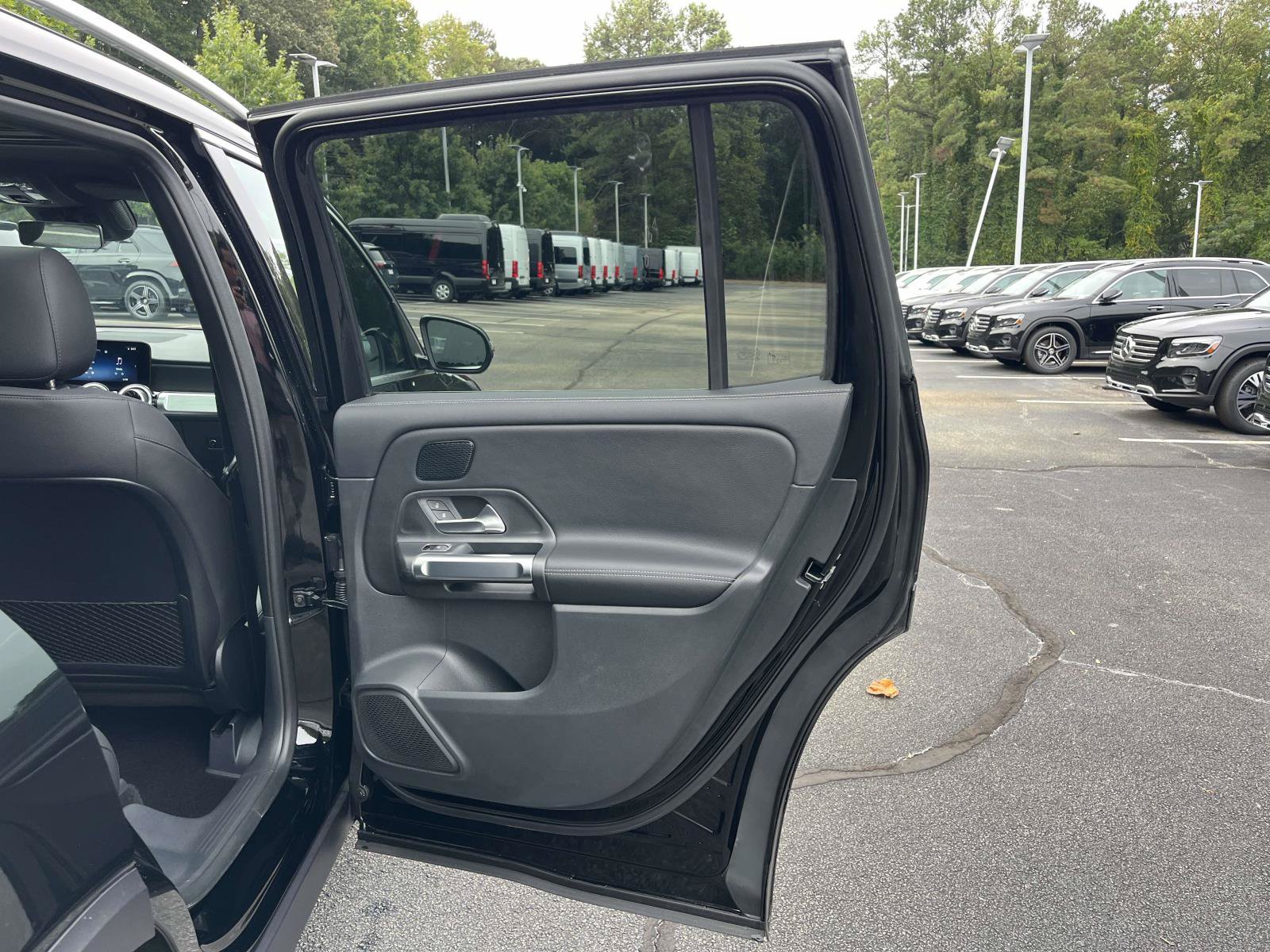 New 2026 Mercedes-Benz GLB 250 4MATIC image 37