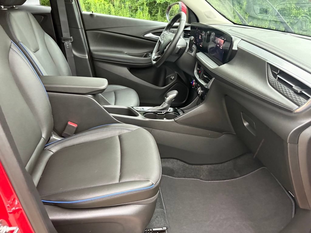 Used 2026 Buick Encore GX Sport Touring w/ Comfort Package FWD image 29