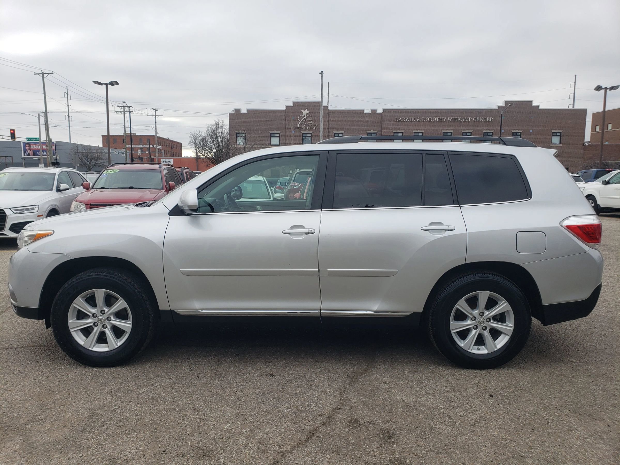 Used 2012 Toyota Highlander SE image 7