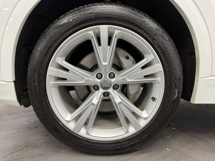 Used 2019 Audi Q8 Premium w/ Convenience Package image 62