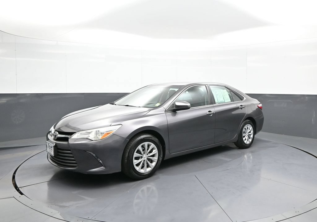 Used 2016 Toyota Camry LE FWD image 10