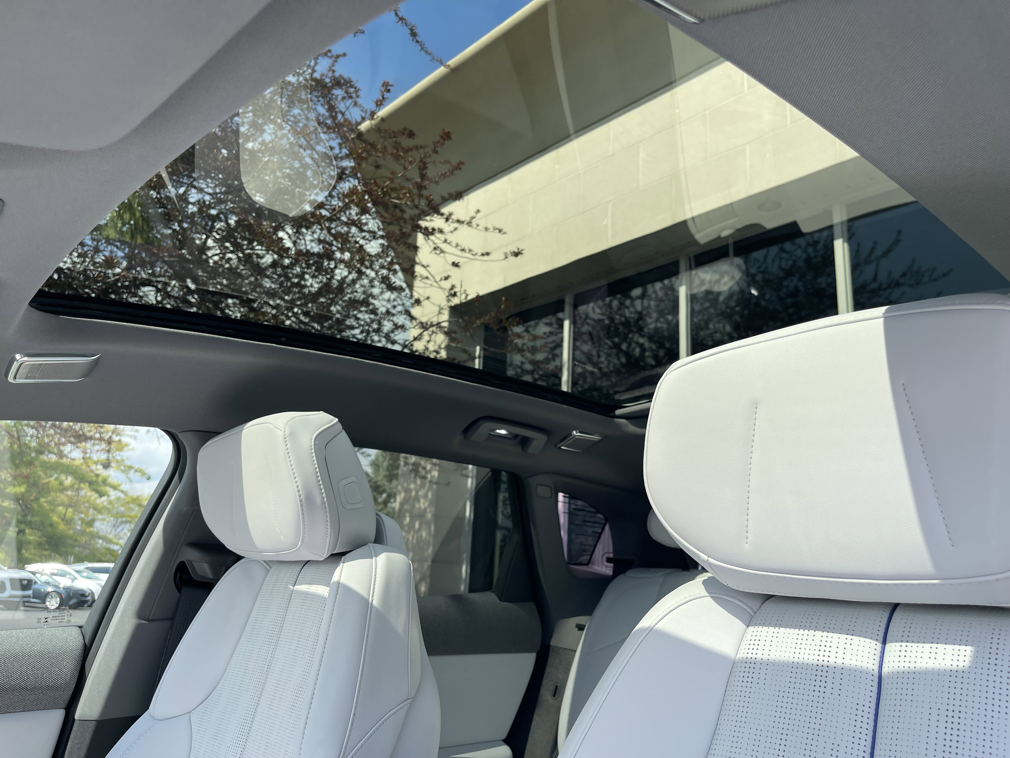 Used 2025 Cadillac Optiq Luxury 2 w/ LPO, Floor Liner Package image 16