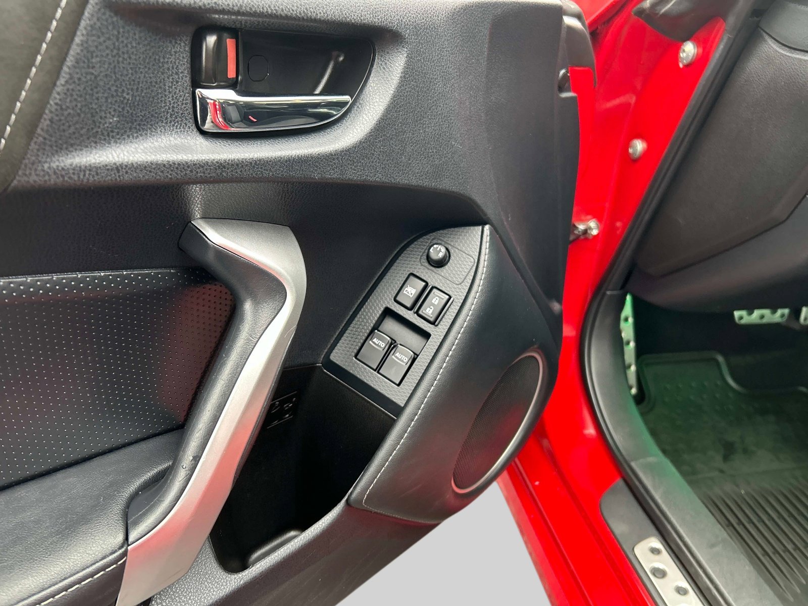 Used 2017 Toyota 86 image 16