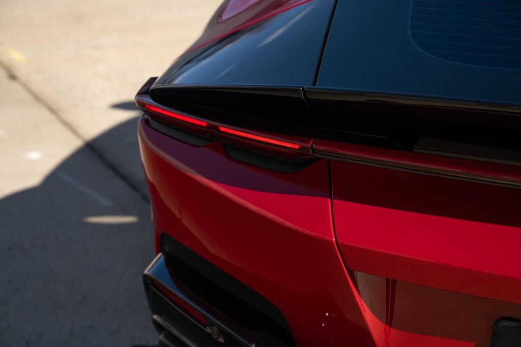 Used 2025 Ferrari 12Cilindri image 21