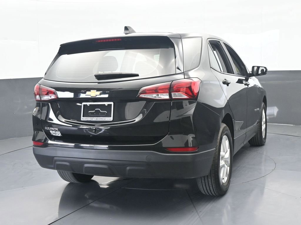 Used 2023 Chevrolet Equinox LS FWD image 5