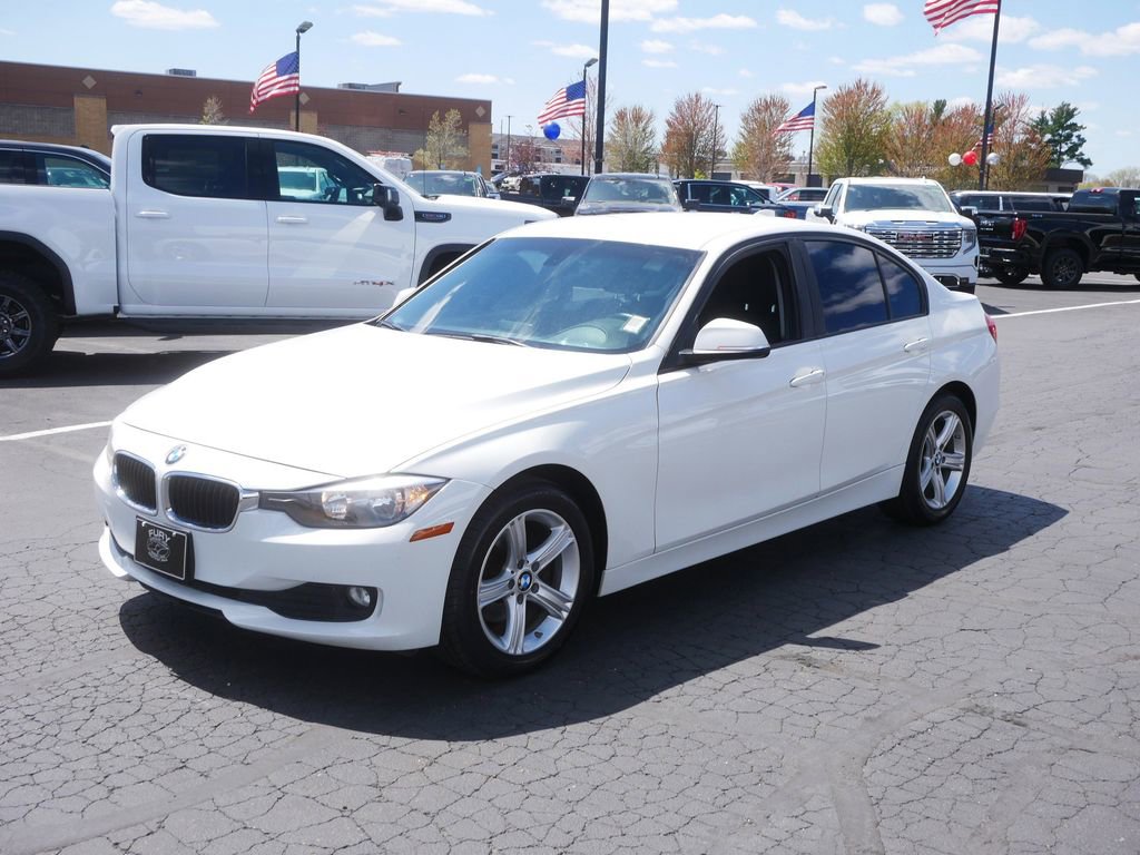Used 2015 BMW 320i xDrive Sedan AWD/4WD image 4