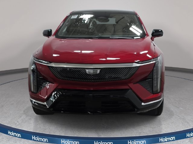 New 2027 Cadillac Optiq Luxury w/ LPO, Floor Liner Package AWD/4WD image 2