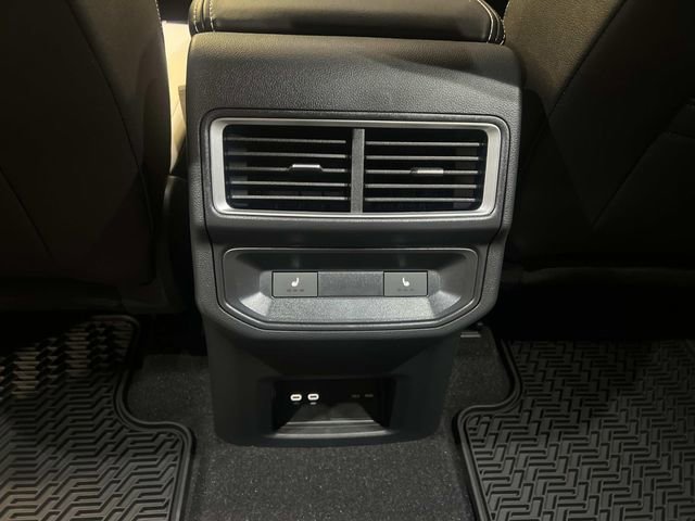 New 2026 Volkswagen Atlas Cross Sport SEL Premium R-Line image 21