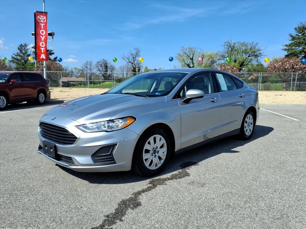 Used 2020 Ford Fusion S FWD image 9