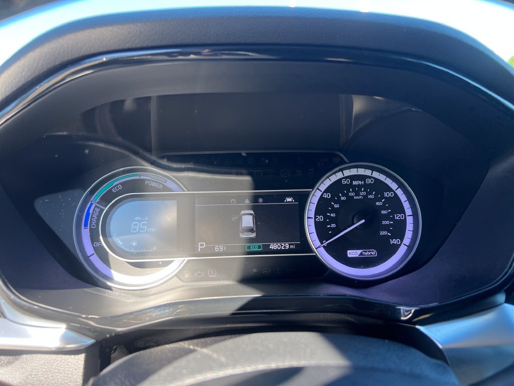 Certified 2022 Kia Niro LXS FWD image 13