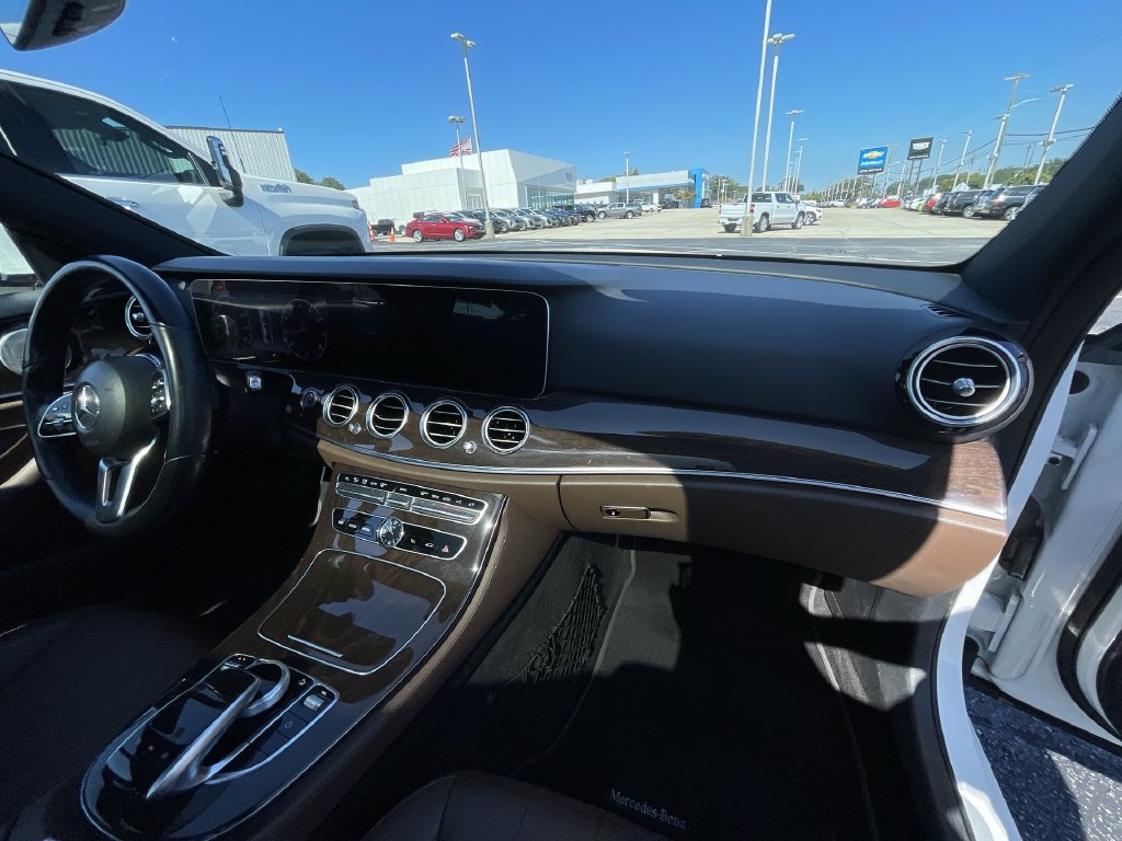 Used 2020 Mercedes-Benz E 350 Sedan image 27