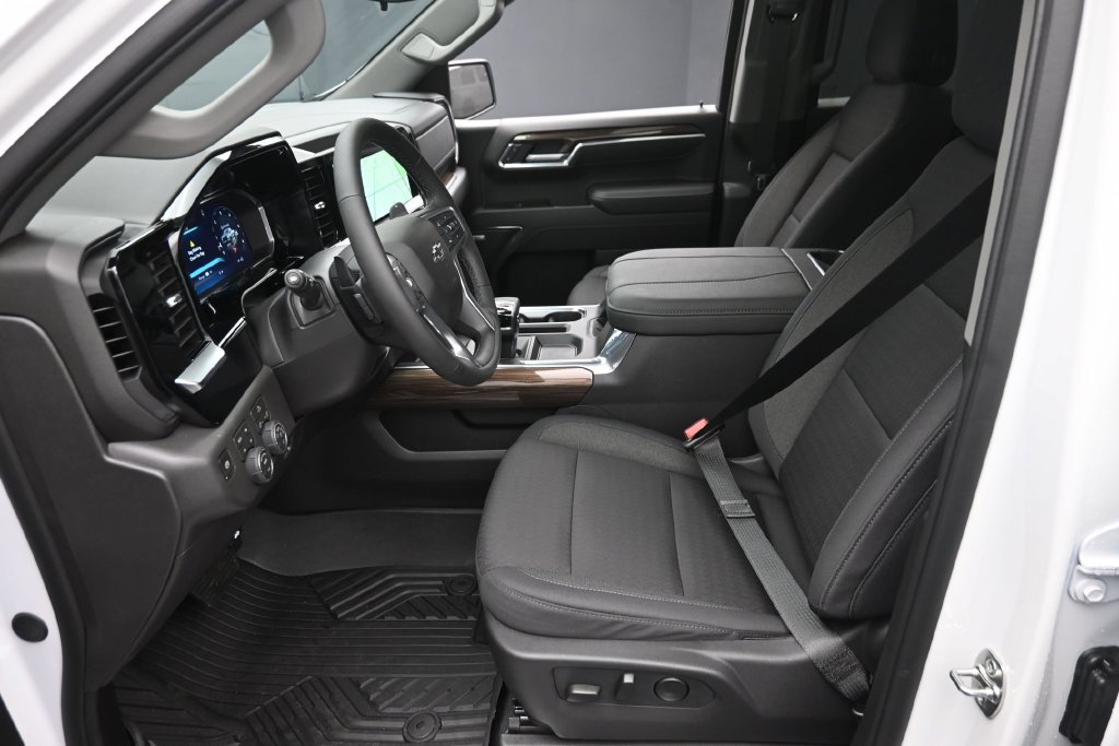 New 2026 Chevrolet Silverado 1500 LT Trail Boss w/ Convenience Package II AWD/4WD image 16