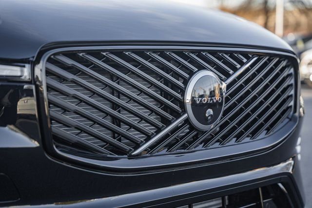 New 2026 Volvo XC60 T8 Plus w/ Protection Package Premier image 11