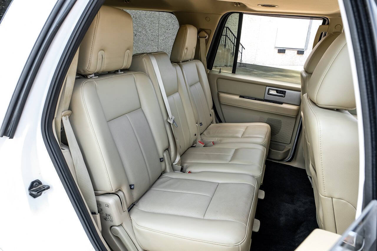 Used 2017 Ford Expedition Limited w/ Equipment Group 301A RWD image 33