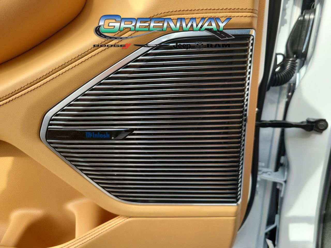 Used 2025 Jeep Grand Cherokee Summit image 18