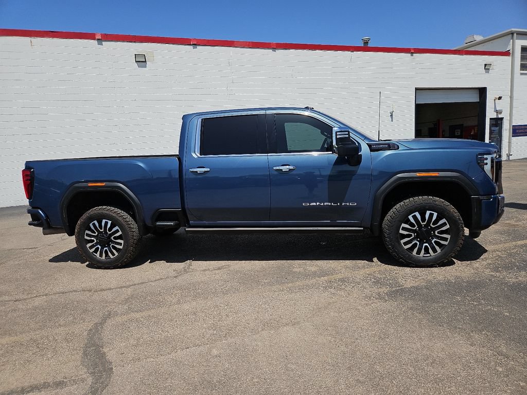 Used 2024 GMC Sierra 2500 Denali Ultimate w/ Max Trailering Package AWD/4WD image 12