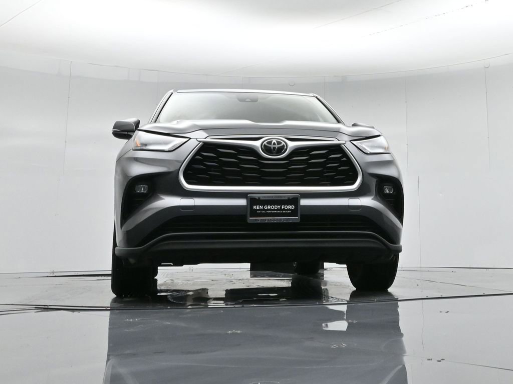 Used 2024 Toyota Highlander LE image 52
