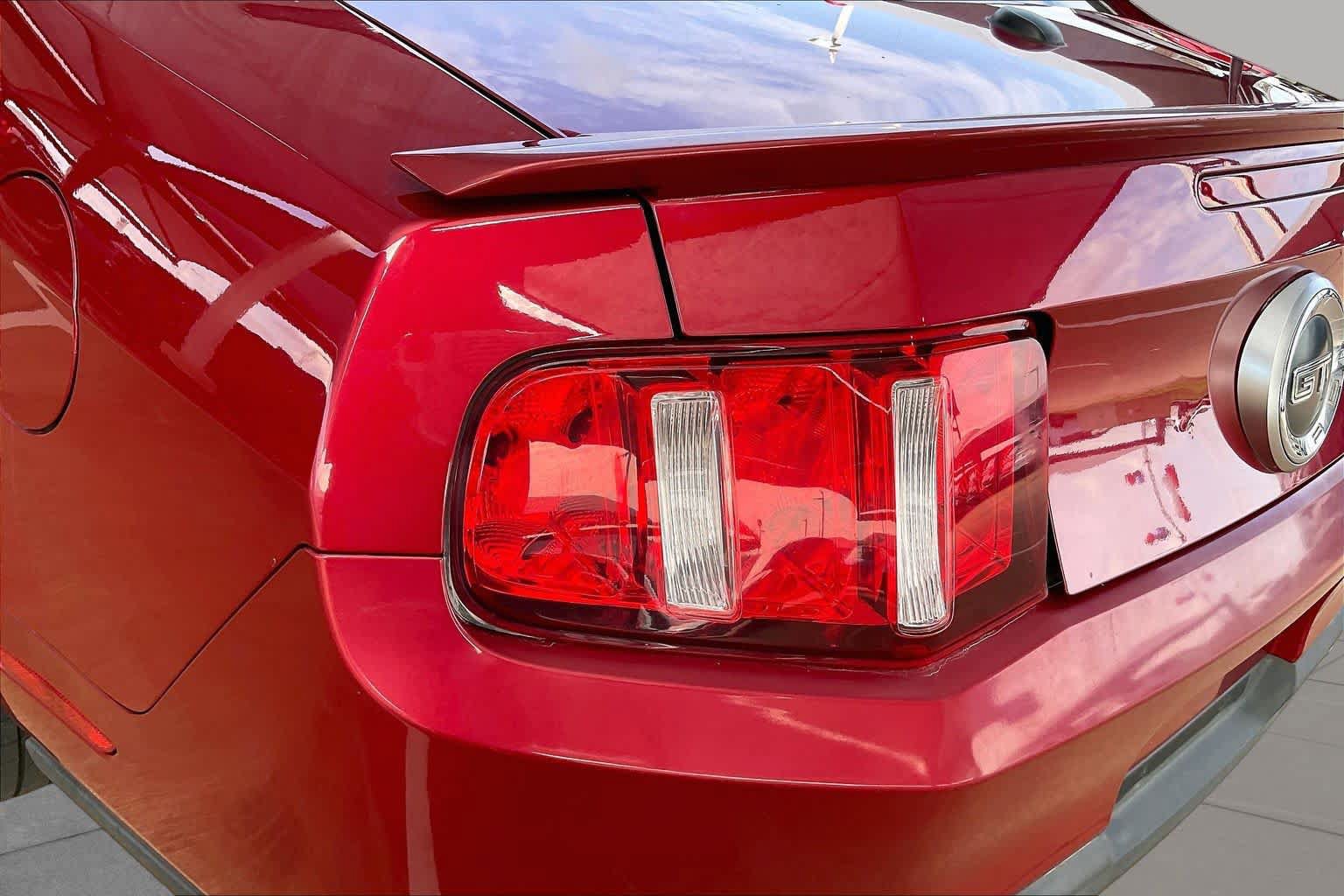Used 2011 Ford Mustang GT Premium w/ Security Pkg RWD image 24