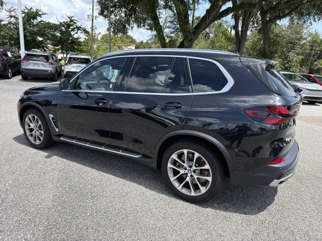Used 2024 BMW X5 xDrive50e AWD/4WD image 4