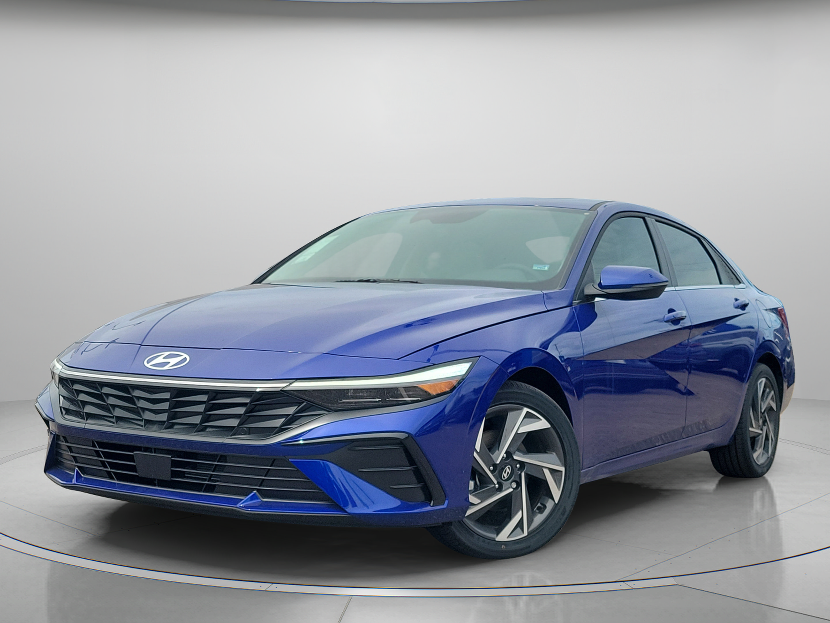 Certified 2025 Hyundai Elantra Limited FWD image 2
