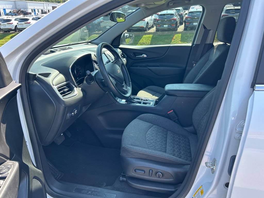 Used 2024 Chevrolet Equinox LT AWD/4WD image 9