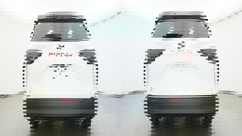 New 2026 Toyota Sienna XLE image 2