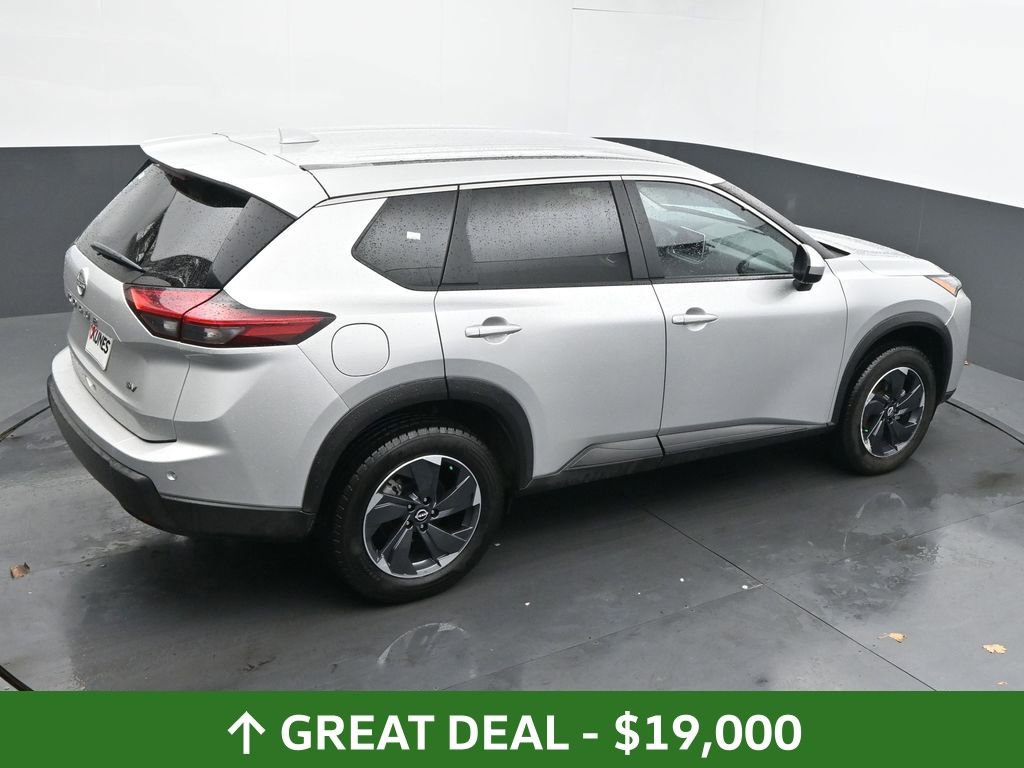 Used 2024 Nissan Rogue SV image 44