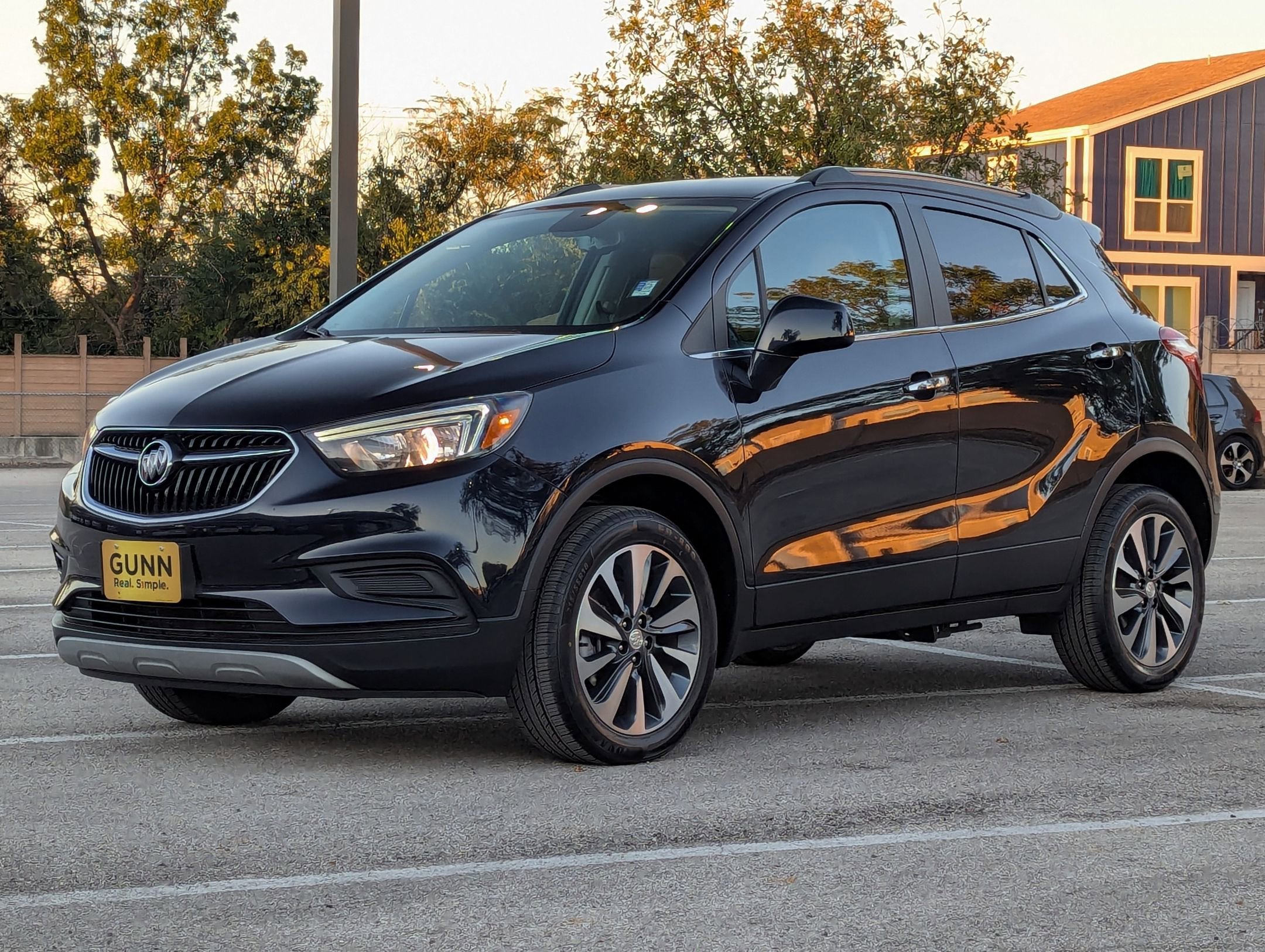 Used 2022 Buick Encore Preferred image 9