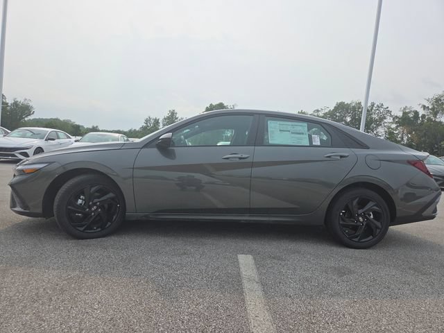 New 2026 Hyundai Elantra Sport FWD image 12
