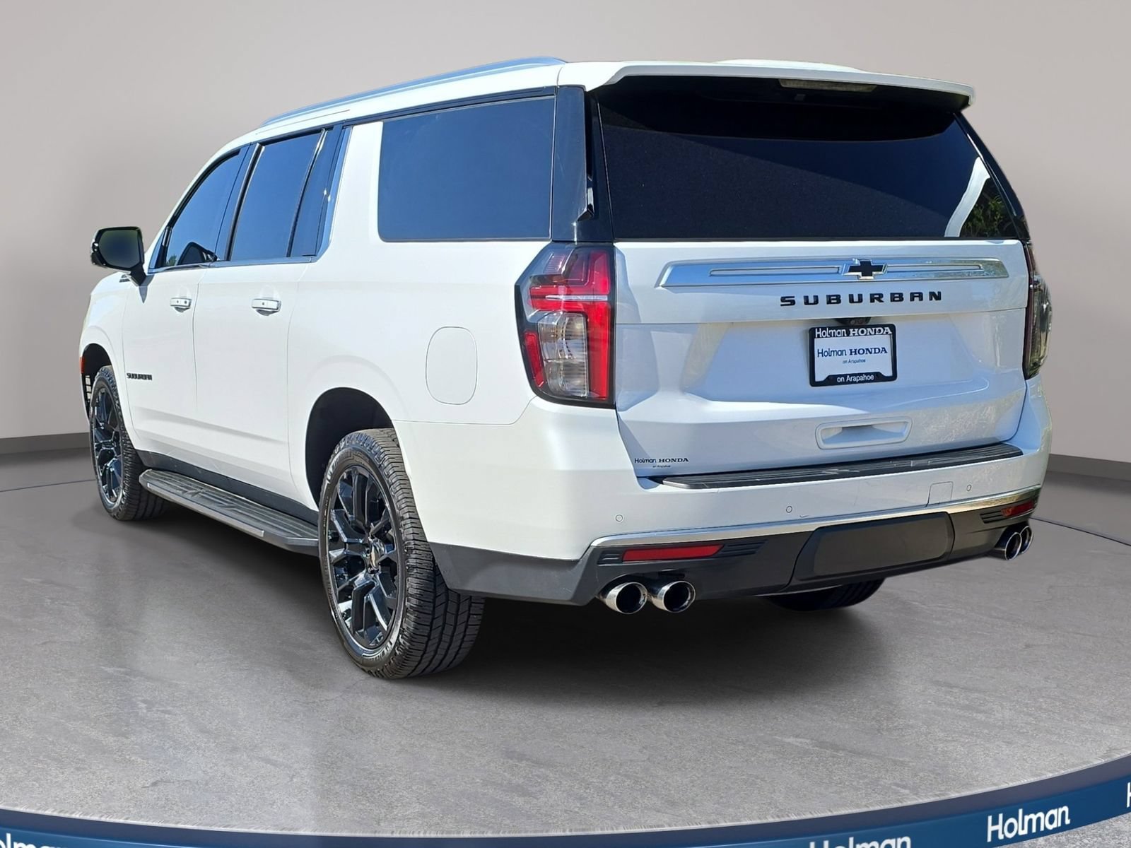 Used 2023 Chevrolet Suburban High Country AWD/4WD image 8