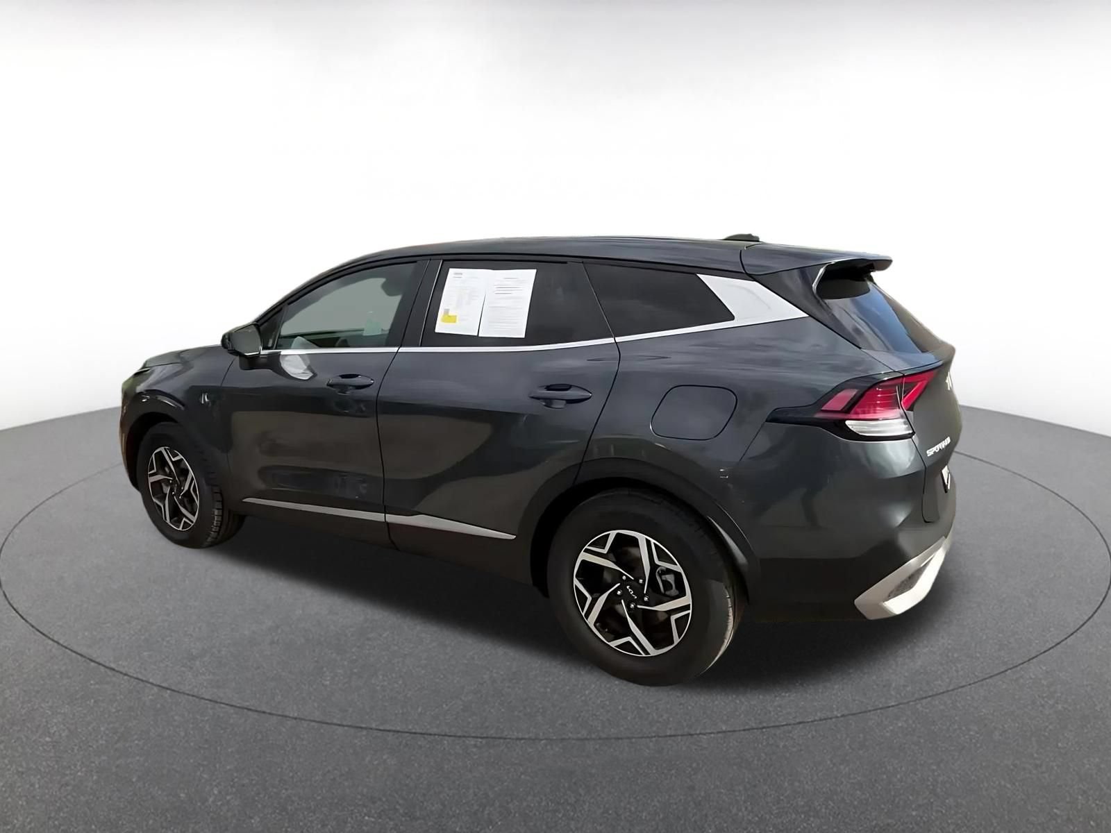 Used 2025 Kia Sportage LX FWD image 10
