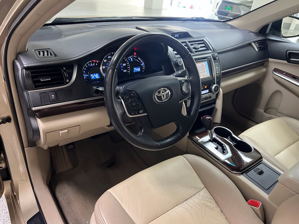 Used 2012 Toyota Camry XLE w/ Convenience Pkg FWD image 14
