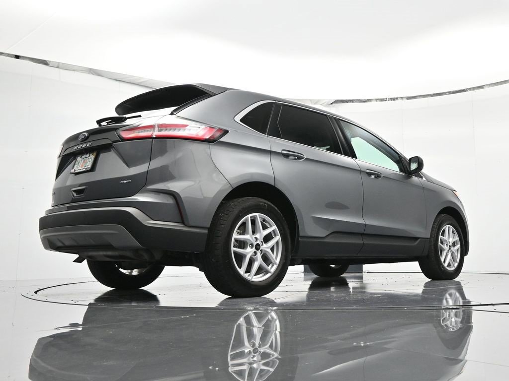 Used 2024 Ford Edge SEL image 52
