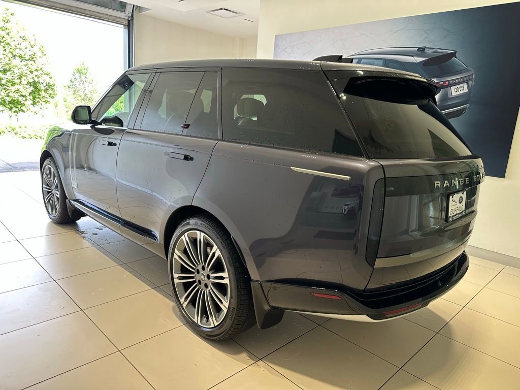 New 2025 Land Rover Range Rover Autobiography AWD/4WD image 2