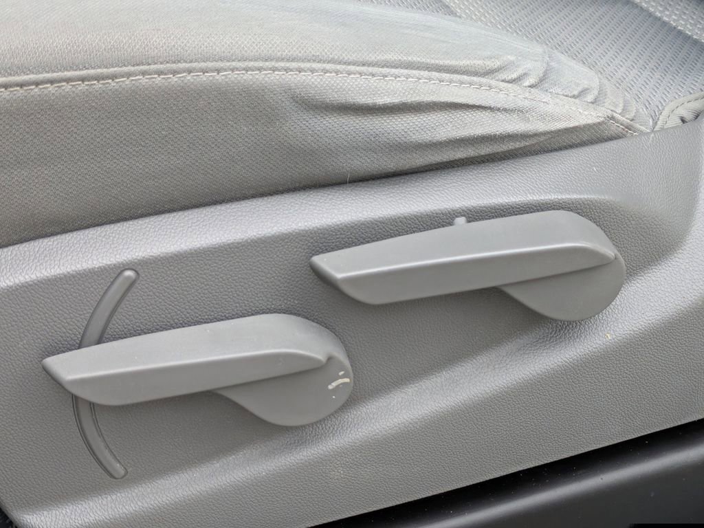 Used 2016 Chevrolet Silverado 1500 W/T w/ WT Convenience Package AWD/4WD image 28